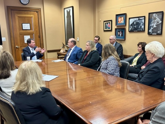 Sen Hagerty and group